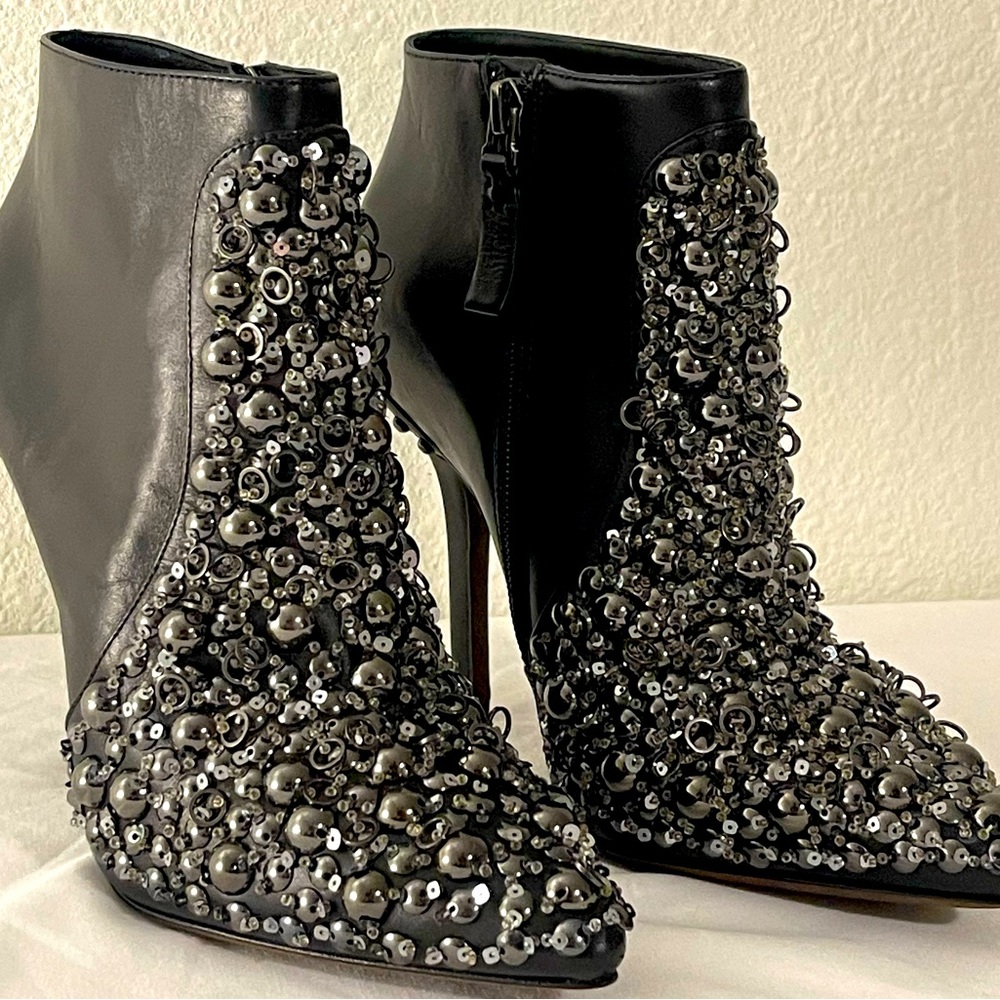 Vera Wang Lavender Women’s Black Ankle Beacon Bootie Embellished New